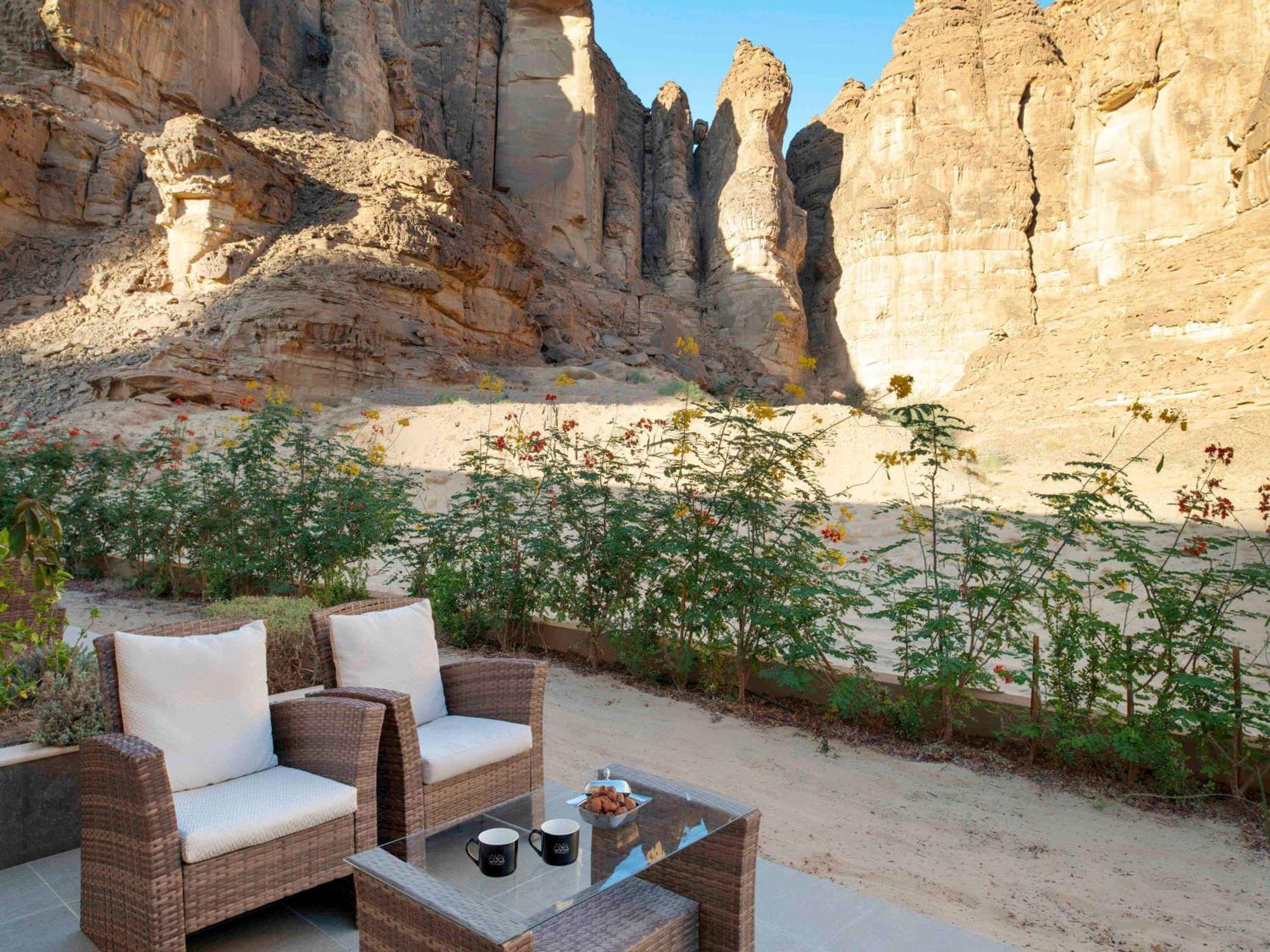 Shaden Resort Ал Ула Екстериор снимка