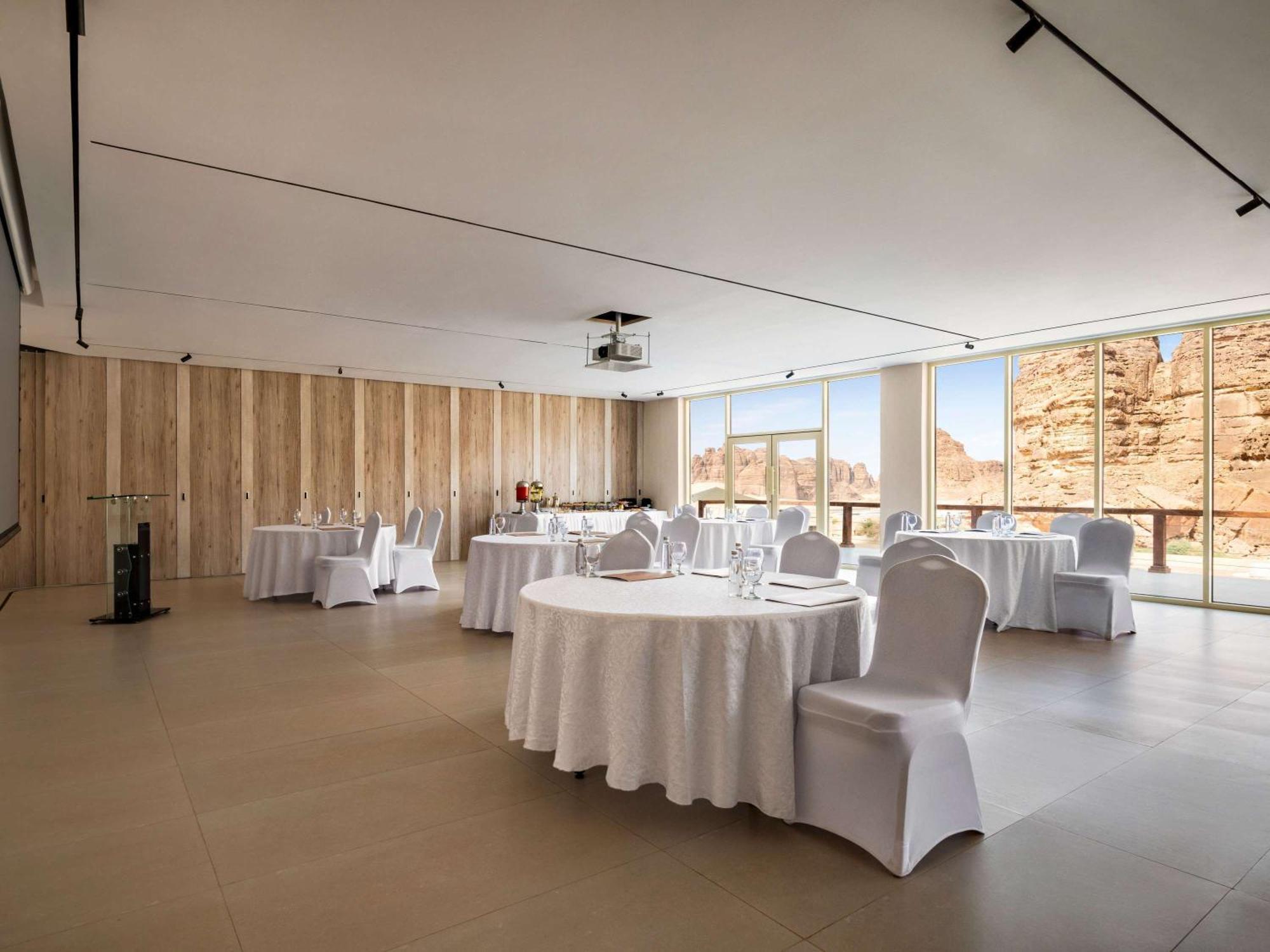 Shaden Resort Ал Ула Екстериор снимка